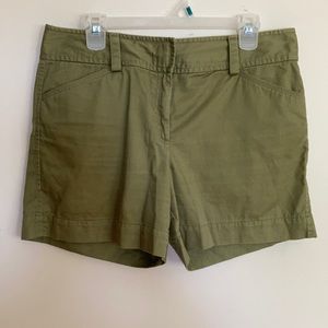 And Taylor Signature Fit shorts